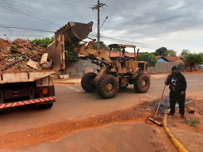 Obras fez Mutirão de Limpeza no Jardim Primavera