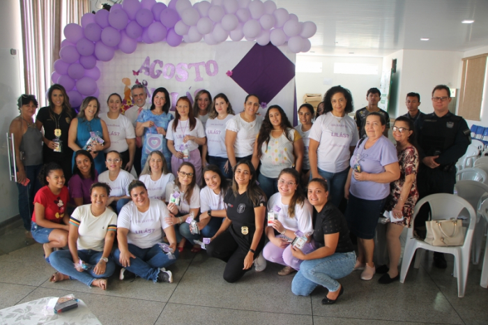 Secretaria de Assistência Social realiza uma roda de conversa sobre violência doméstica