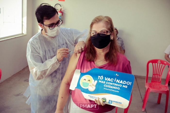 Secretaria de Saúde aplicou mais de 400 doses (D2) ontem e mutirão continua nesta sexta-feira