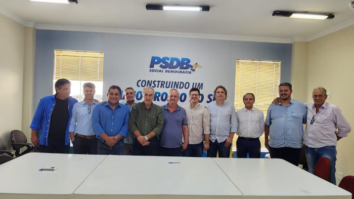 Vice-prefeito Tenente Ávila e vereador Ber Galter filiam no PSDB, acompanhados do Prefeito José Natan (PP)   