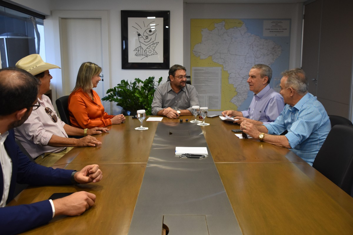 Presidente da Fiems recebe demanda para construção de Sesi e Senai em Água Clara