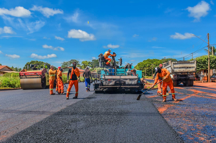  Avenida Rotary Club em Selvíria já está sendo pavimentada