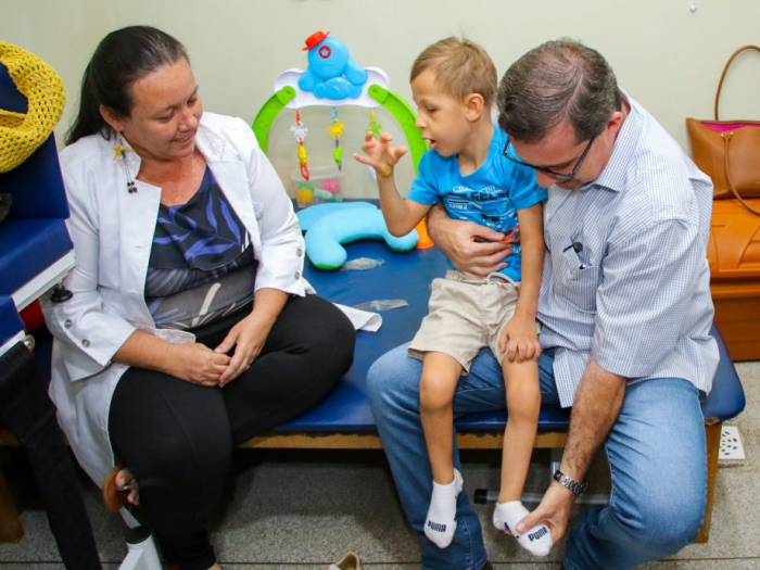 Seguindo com vistorias dos prédios públicos, Prefeito visitou Unidade de Saúde e ouviu servidores e população