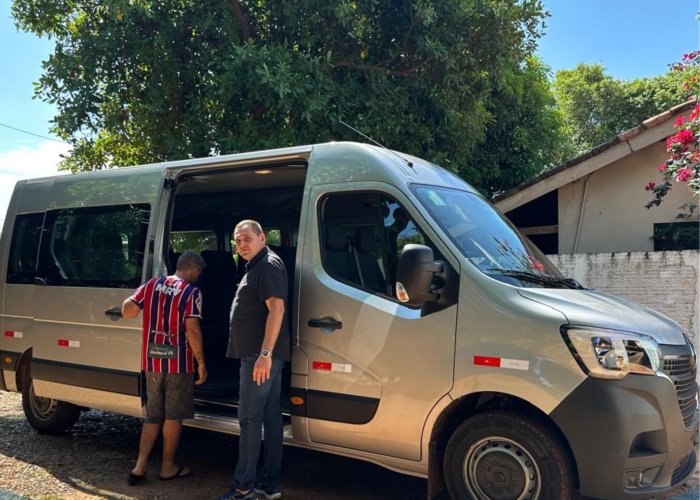 Vereador Sargento Rodrigues celebra conquista de van para o Projeto Peniel em Três Lagoas